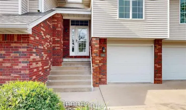 2 Bedrooms Bedrooms, ,2 BathroomsBathrooms,Residential,46 Camborne Cir, Iowa City, Iowa 52245,202501339