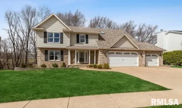 5 Bedrooms Bedrooms, ,3 BathroomsBathrooms,Residential,5940 Oakbrook Rd, Davenport, Iowa 52806,202501371