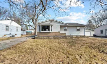 3 Bedrooms Bedrooms, ,1 BathroomBathrooms,Residential,603 10th Ave, Coralville, Iowa 52241,202501386