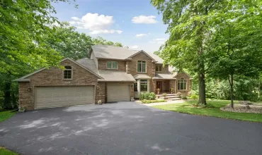 4 Bedrooms Bedrooms, ,3 BathroomsBathrooms,Residential,3661 Danielle Ct NE, North Liberty, Iowa 52317,202501406