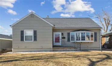 4 Bedrooms Bedrooms, 6 Rooms Rooms,2 BathroomsBathrooms,Residential,344 19th, Cedar Rapids, Iowa 52405,2501322