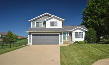 4 Bedrooms Bedrooms, 7 Rooms Rooms,2 BathroomsBathrooms,Residential,3340 London Way, Marion, Iowa 52302,2501244