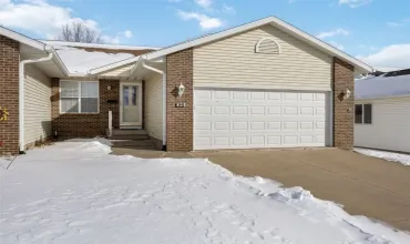 2 Bedrooms Bedrooms, ,2 BathroomsBathrooms,Residential,3440 Sunburst, Marion, Iowa 52302,2501164