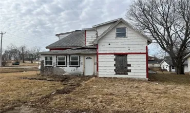 3 Bedrooms Bedrooms, ,1 BathroomBathrooms,Residential,207 Division, Montour, Iowa 50173,2501488