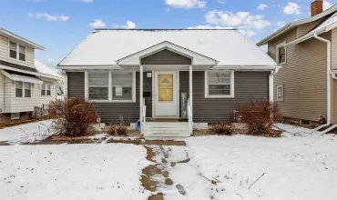 3 Bedrooms Bedrooms, ,1 BathroomBathrooms,Residential,1917 3rd, Cedar Rapids, Iowa 52404,2501514