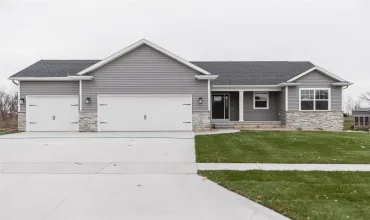 3 Bedrooms Bedrooms, 8 Rooms Rooms,2 BathroomsBathrooms,Residential,785 Bowstring, Cedar Rapids, Iowa 52402,2501544