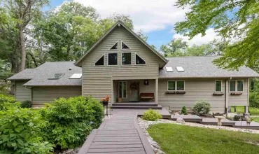 3 Bedrooms Bedrooms, ,3 BathroomsBathrooms,Residential,3948 Stewart Road NE, Iowa City, Iowa 52240,202501618