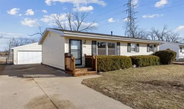 3 Bedrooms Bedrooms, ,2 BathroomsBathrooms,Residential,496 Hillview, Marion, Iowa 52302,2501633