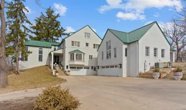 5 Bedrooms Bedrooms, ,4 BathroomsBathrooms,Residential,1100 Dubuque St, Iowa City, Iowa 52245,202501829