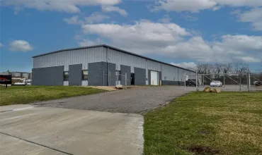 Commercial Lease,1012 66th, Cedar Rapids, Iowa 52404,2502310