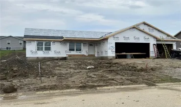 3 Bedrooms Bedrooms, 8 Rooms Rooms,2 BathroomsBathrooms,Residential,206 Endeavor, Urbana, Iowa 52345,2502919