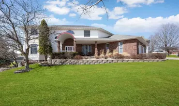 6 Bedrooms Bedrooms, ,5 BathroomsBathrooms,Residential,671 Barrington Rd, Iowa City, Iowa 52245,202502807