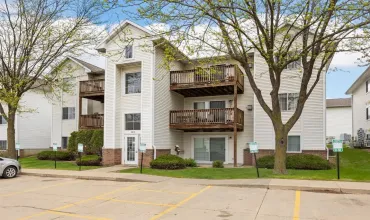 2 Bedrooms Bedrooms, 4 Rooms Rooms,1 BathroomBathrooms,Residential,4619 1st Ave, 5, Cedar Rapids, Iowa 52404,2503061