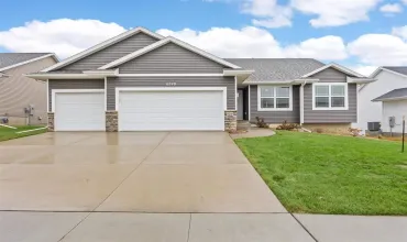 3 Bedrooms Bedrooms, ,2 BathroomsBathrooms,Residential,6248 Cope Drive, Marion, Iowa 52302,202502852
