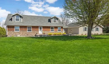 4 Bedrooms Bedrooms, ,3 BathroomsBathrooms,Residential,13294 212th Ave, Anamosa, Iowa 52205,202502867
