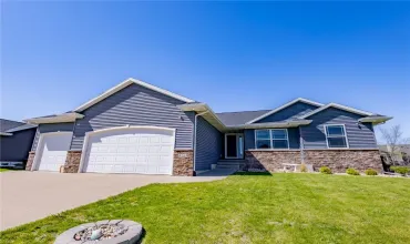 5 Bedrooms Bedrooms, 8 Rooms Rooms,3 BathroomsBathrooms,Residential,4568 Willow, Palo, Iowa 52324,2503098