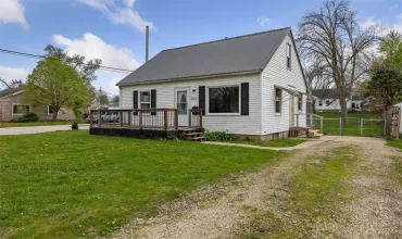 3 Bedrooms Bedrooms, ,1 BathroomBathrooms,Residential,701 36th, Cedar Rapids, Iowa 52402,2503127