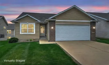 2 Bedrooms Bedrooms, ,3 BathroomsBathrooms,Residential,6807 Waterview, Cedar Rapids, Iowa 52404,2503145