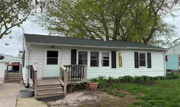3 Bedrooms Bedrooms, ,1 BathroomBathrooms,Residential,508 9th Ave, Coralville, Iowa 52241,202502938