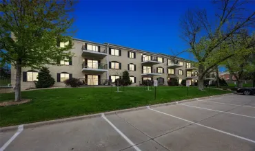 2 Bedrooms Bedrooms, ,2 BathroomsBathrooms,Residential,2135 1st, 115, Cedar Rapids, Iowa 52402,2503174