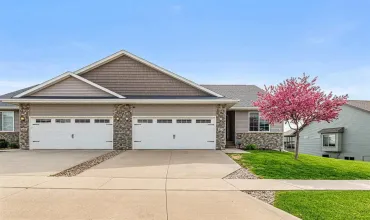 3 Bedrooms Bedrooms, ,3 BathroomsBathrooms,Residential,623 Fawn Ave, Tiffin, Iowa 52340,202502959