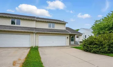 2 Bedrooms Bedrooms, ,2 BathroomsBathrooms,Residential,2220 11th, Coralville, Iowa 52241,202502977