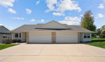 3 Bedrooms Bedrooms, ,2 BathroomsBathrooms,Residential,6706 Waterview, Cedar Rapids, Iowa 52404,2503236