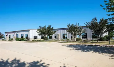 Commercial Sale,929 Martha's Way, Hiawatha, Iowa 52233,202503003