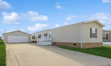 3 Bedrooms Bedrooms, ,2 BathroomsBathrooms,Residential,1307 Denali Dr, Marion, Iowa 52302,202502455