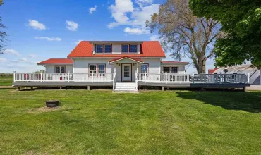 5 Bedrooms Bedrooms, ,2 BathroomsBathrooms,Residential,3233 F52 Trl, Parnell, Iowa 52325,202503021