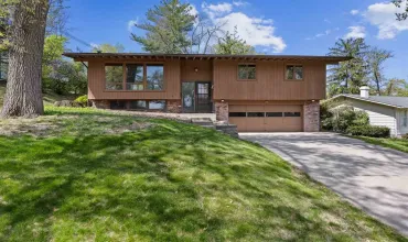 3 Bedrooms Bedrooms, ,2 BathroomsBathrooms,Residential,3729 Wenig Rd NE, Cedar Rapids, Iowa 52402,202503047