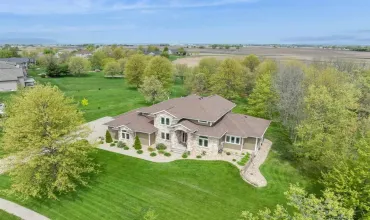 5 Bedrooms Bedrooms, ,3 BathroomsBathrooms,Residential,2808 Sunset Dr. NE, Swisher, Iowa 52338,202503076