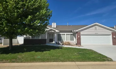 2 Bedrooms Bedrooms, ,2 BathroomsBathrooms,Residential,1237 74th, Cedar Rapids, Iowa 52402,2503355