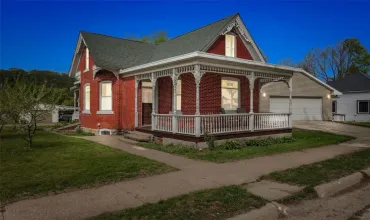 4 Bedrooms Bedrooms, 7 Rooms Rooms,1 BathroomBathrooms,Residential,422 2nd, Guttenberg, Iowa 52052,2503367