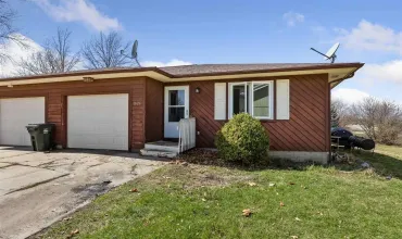 4 Bedrooms Bedrooms, ,2 BathroomsBathrooms,Residential,1826 Hollywood Blvd, Iowa City, Iowa 52240,202503127