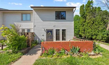 2 Bedrooms Bedrooms, ,1 BathroomBathrooms,Residential,454 Hawaii Ct, Iowa City, Iowa 52246,202503141