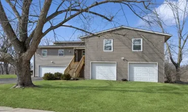 5 Bedrooms Bedrooms, ,2 BathroomsBathrooms,Residential,701 Normandy Dr, Iowa City, Iowa 52246,2501573