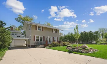 2 Bedrooms Bedrooms, ,2 BathroomsBathrooms,Residential,350 Woodland, Cedar Rapids, Iowa 52403,2503362