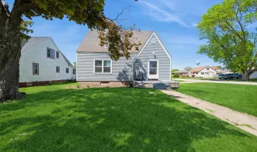 Vinyl siding, updated windows