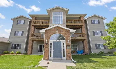 2 Bedrooms Bedrooms, ,1 BathroomBathrooms,Residential,2665 Triple Crown Ln, 8, Iowa City, Iowa 52240,202503173