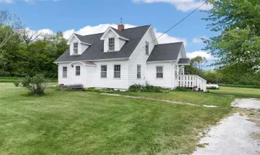 3 Bedrooms Bedrooms, ,1 BathroomBathrooms,Residential,4378 480th St SE, Iowa City, Iowa 52240,202503226