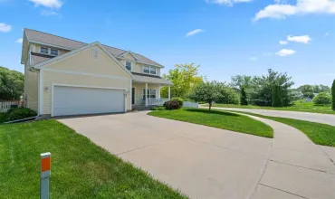 5 Bedrooms Bedrooms, ,3 BathroomsBathrooms,Residential,3205 Lennon Ln, Marion, Iowa 52302,202503250