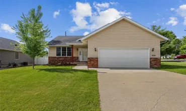 5 Bedrooms Bedrooms, ,2 BathroomsBathrooms,Residential,4135 Jackson, Cedar Rapids, Iowa 52405,2503551