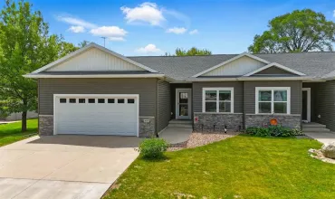 2 Bedrooms Bedrooms, ,2 BathroomsBathrooms,Residential,1015 Adams, Washington, Iowa 52353,202503272