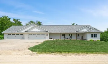 4 Bedrooms Bedrooms, ,3 BathroomsBathrooms,Residential,21104 Rebel, Anamosa, Iowa 52205,2503500
