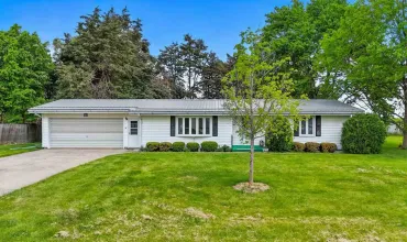 2 Bedrooms Bedrooms, ,1 BathroomBathrooms,Residential,401 Washington Ave, Keota, Iowa 52248,202503294