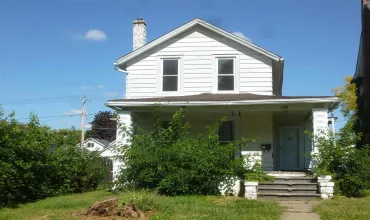 3 Bedrooms Bedrooms, ,1 BathroomBathrooms,Residential,530 4th Ave, Clinton, Iowa 52732,202503305