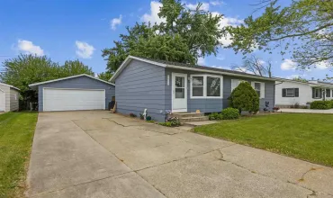 3 Bedrooms Bedrooms, ,1 BathroomBathrooms,Residential,2617 Matthew Dr SW, Cedar Rapids, Iowa 52404,202503318