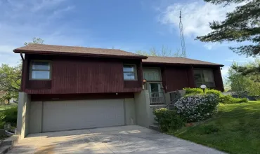 3 Bedrooms Bedrooms, ,2 BathroomsBathrooms,Residential,614 Skillman St, Sigourney, Iowa 52591,202503335