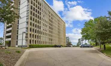 2 Bedrooms Bedrooms, ,2 BathroomsBathrooms,Residential,2222 1st Ave NE, 107, Cedar Rapids, Iowa 52402,202503354